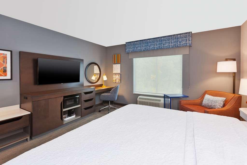 Hampton Inn Danville, Va Room photo